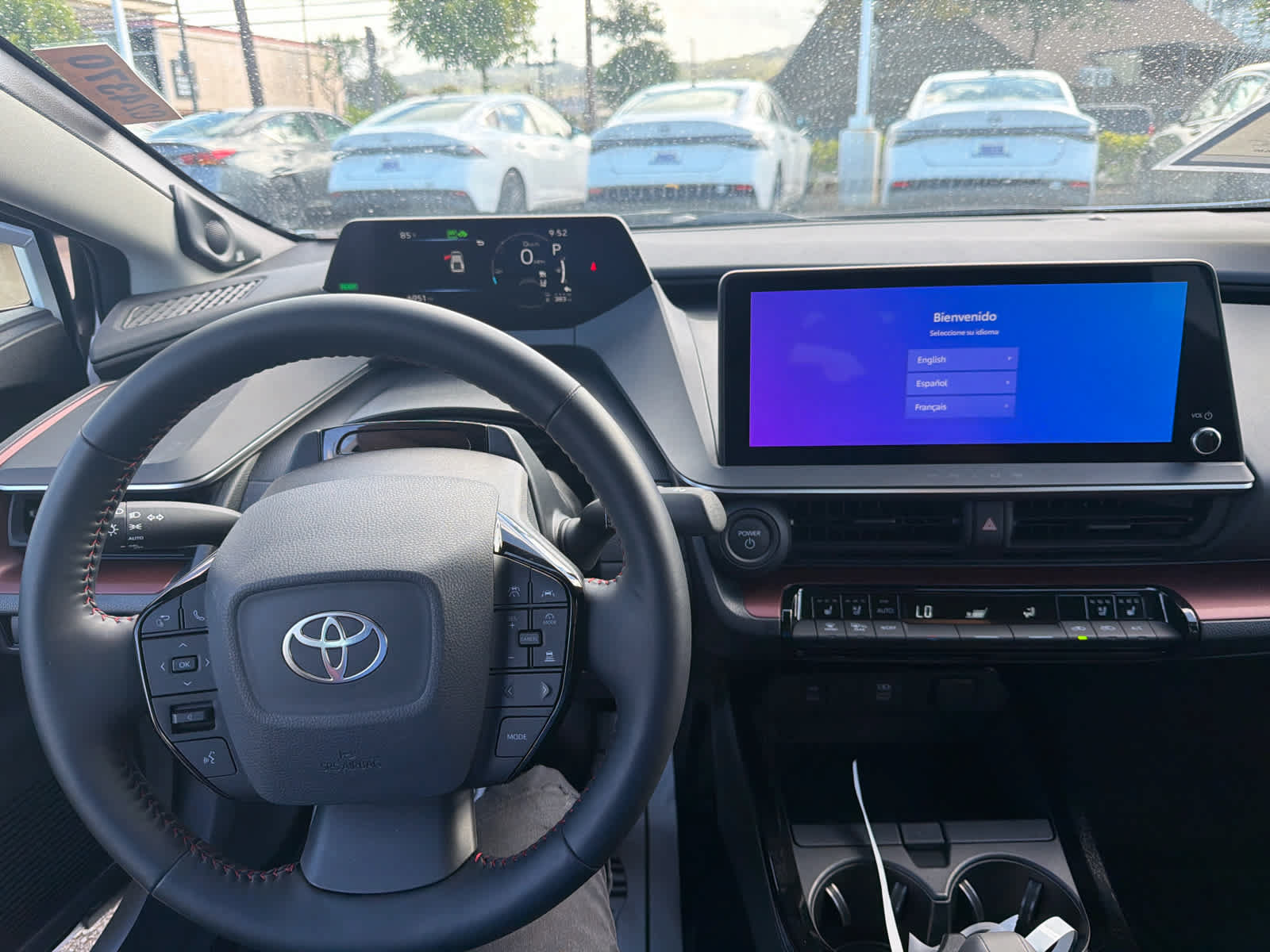 Used 2023 Toyota Prius Prime Premium FWD image 8