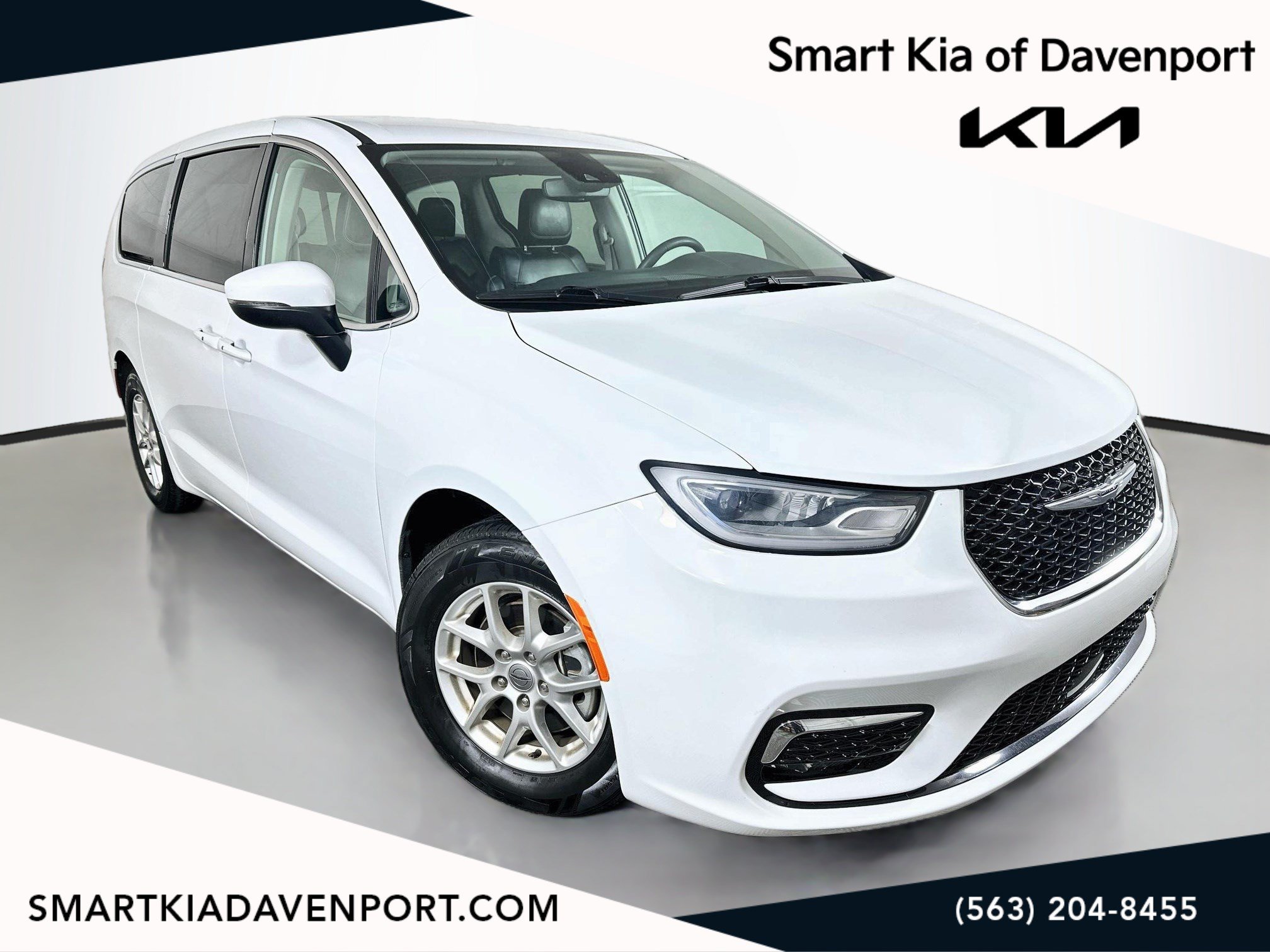 Used 2023 Chrysler Pacifica Touring-L