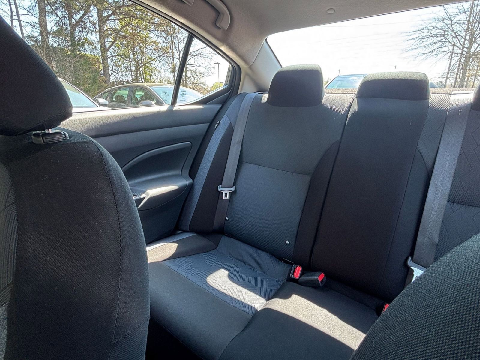 Used 2025 Nissan Versa SV FWD image 39