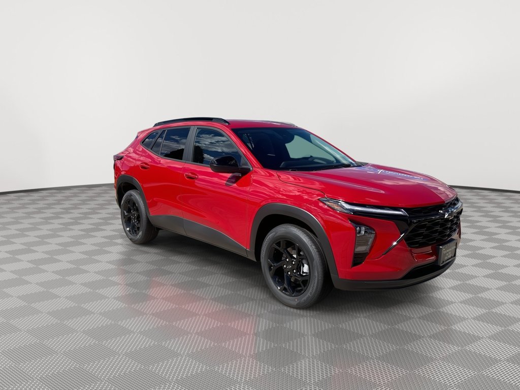 New 2026 Chevrolet Trax LT w/ Midnight Edition FWD image 2