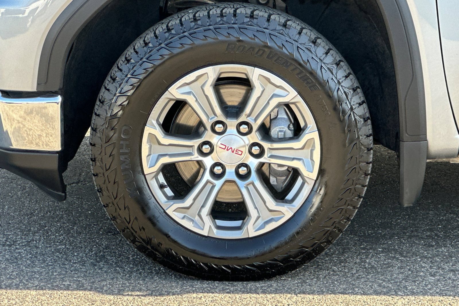 Certified 2024 GMC Sierra 1500 SLT RWD image 36