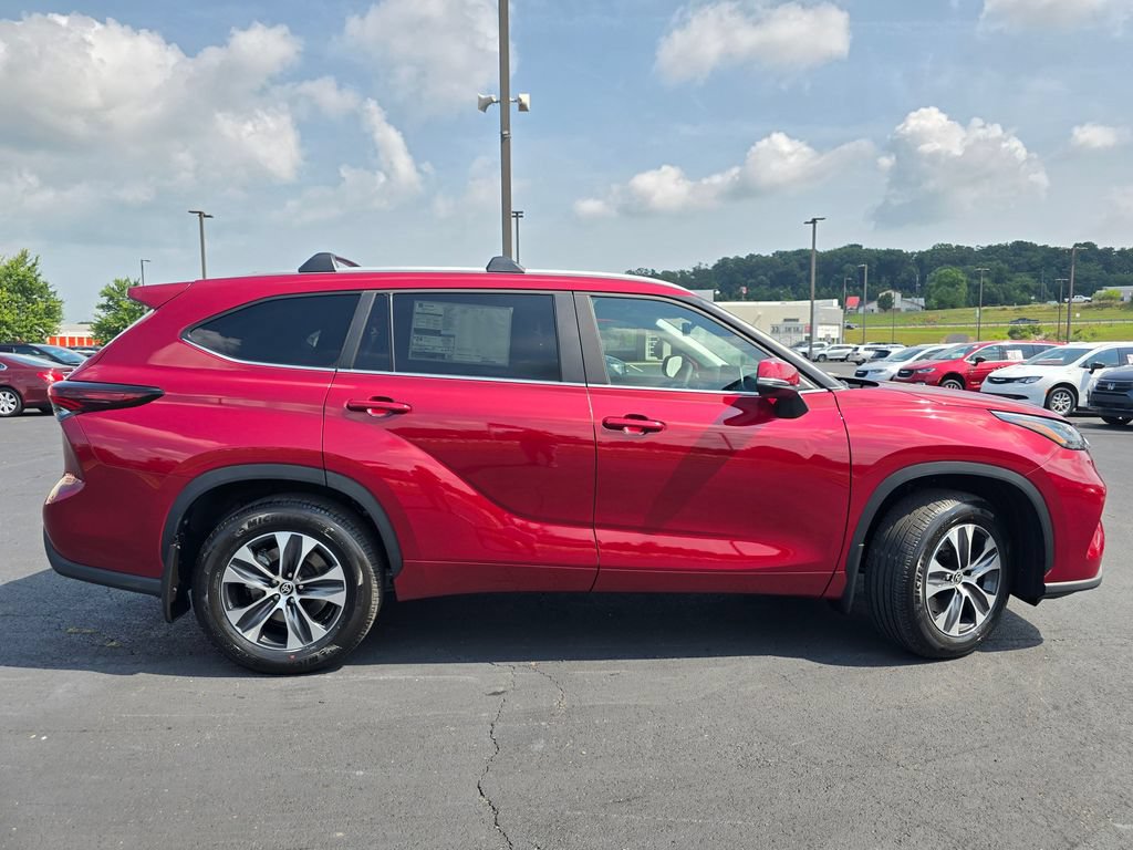 New 2026 Toyota Highlander XLE AWD/4WD image 9
