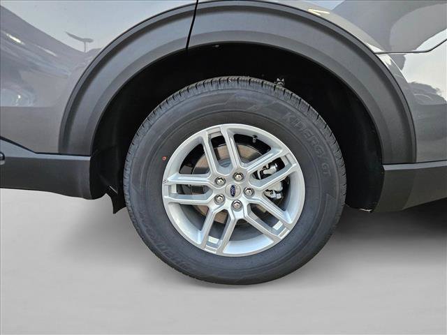 New 2026 Ford Explorer Active RWD image 10