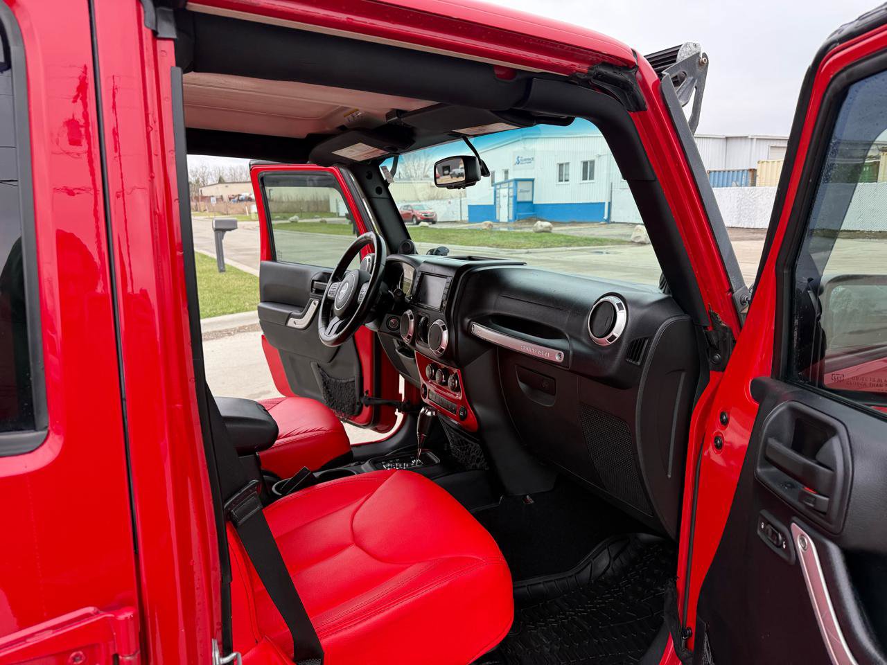 Used 2014 Jeep Wrangler Unlimited Sahara w/ Dual Top Group image 22