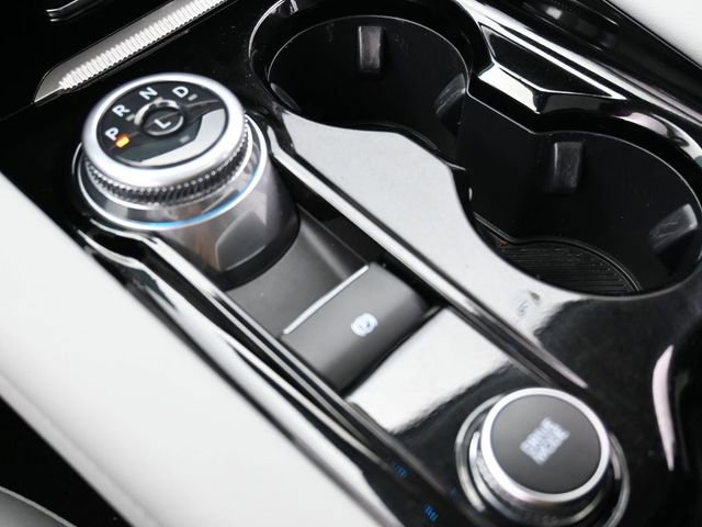 Certified 2025 Ford Explorer Platinum w/ Ultimate Package image 21