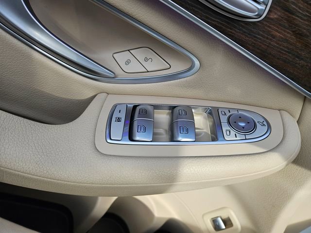 Used 2022 Mercedes-Benz GLC 300 4MATIC image 20