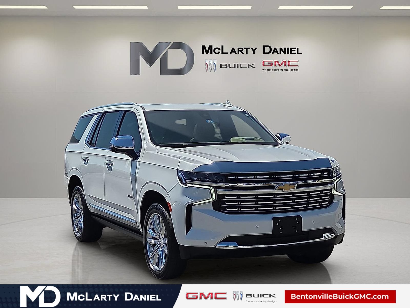 Used 2021 Chevrolet Tahoe Premier w/ Premium Package AWD/4WD image 1