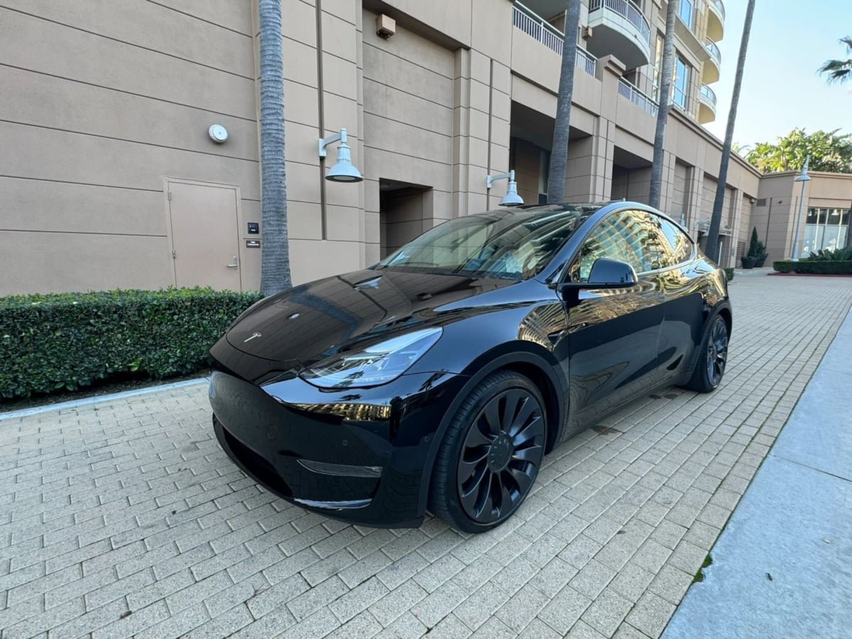 Used 2023 Tesla Model Y Long Range AWD/4WD image 10
