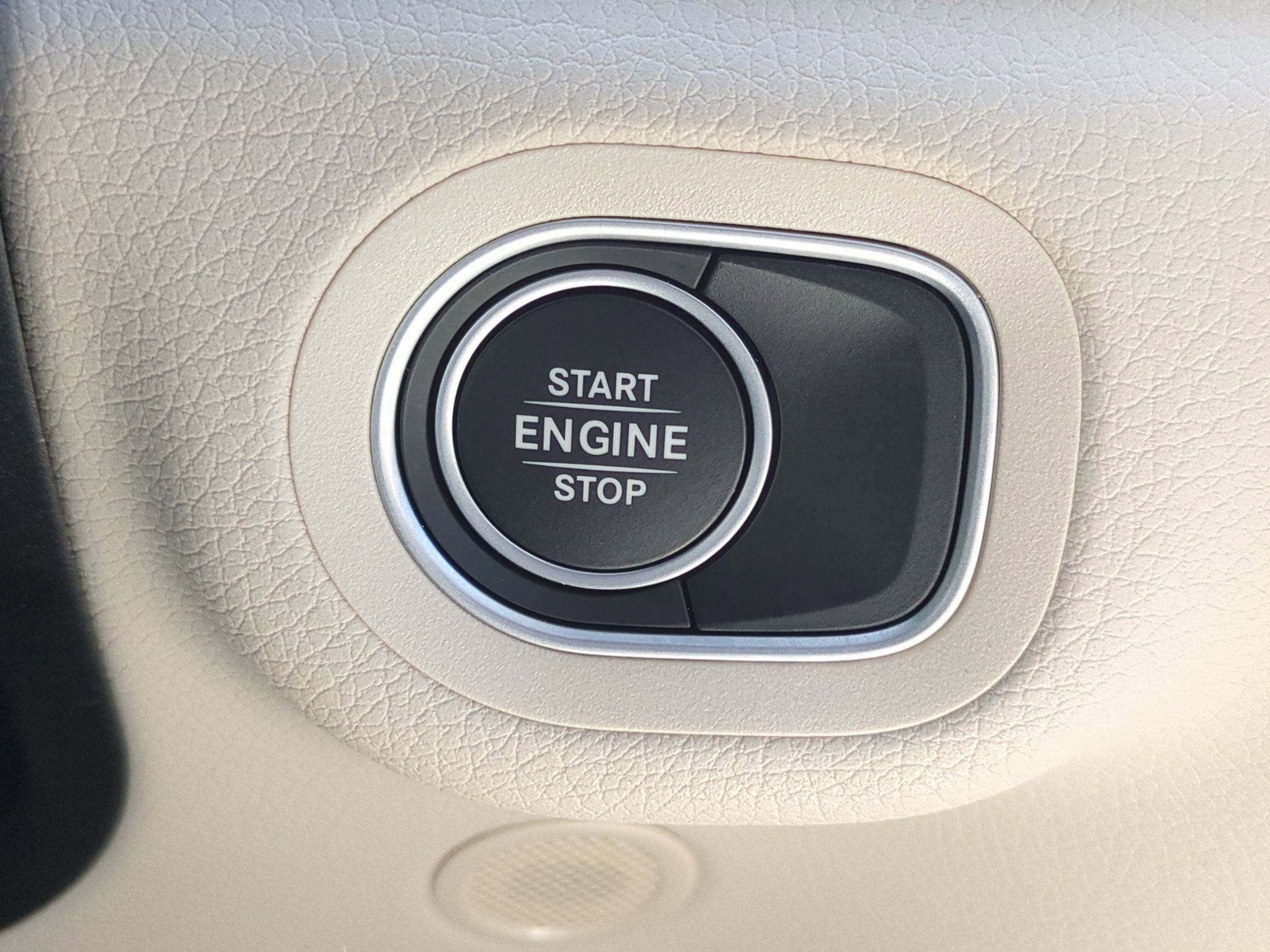 Certified 2025 Mercedes-Benz GLE 450e 4MATIC image 28