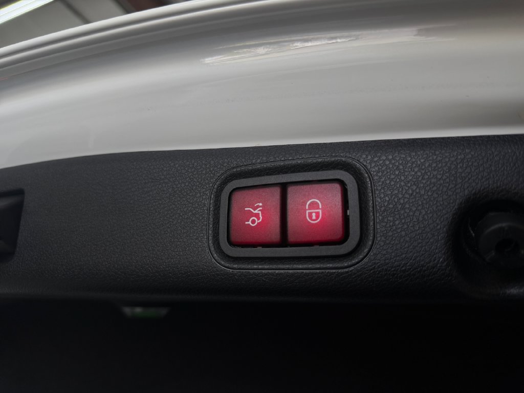 Used 2019 Mercedes-Benz E 450 4MATIC Sedan image 41