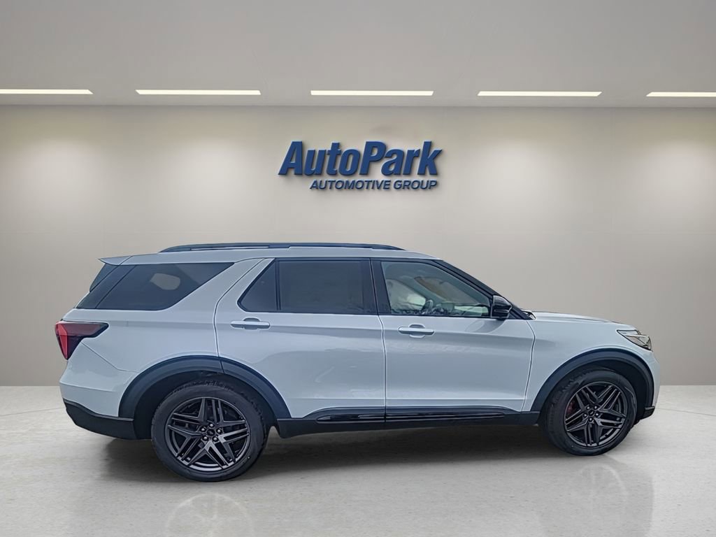 New 2026 Ford Explorer ST image 8