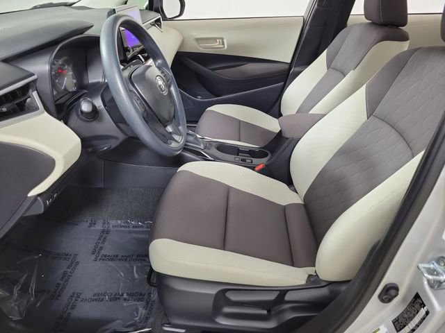 Used 2025 Toyota Corolla LE FWD image 19