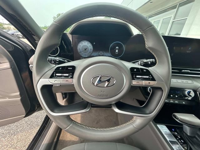 Used 2023 Hyundai Elantra SEL w/ Convenience Package image 23