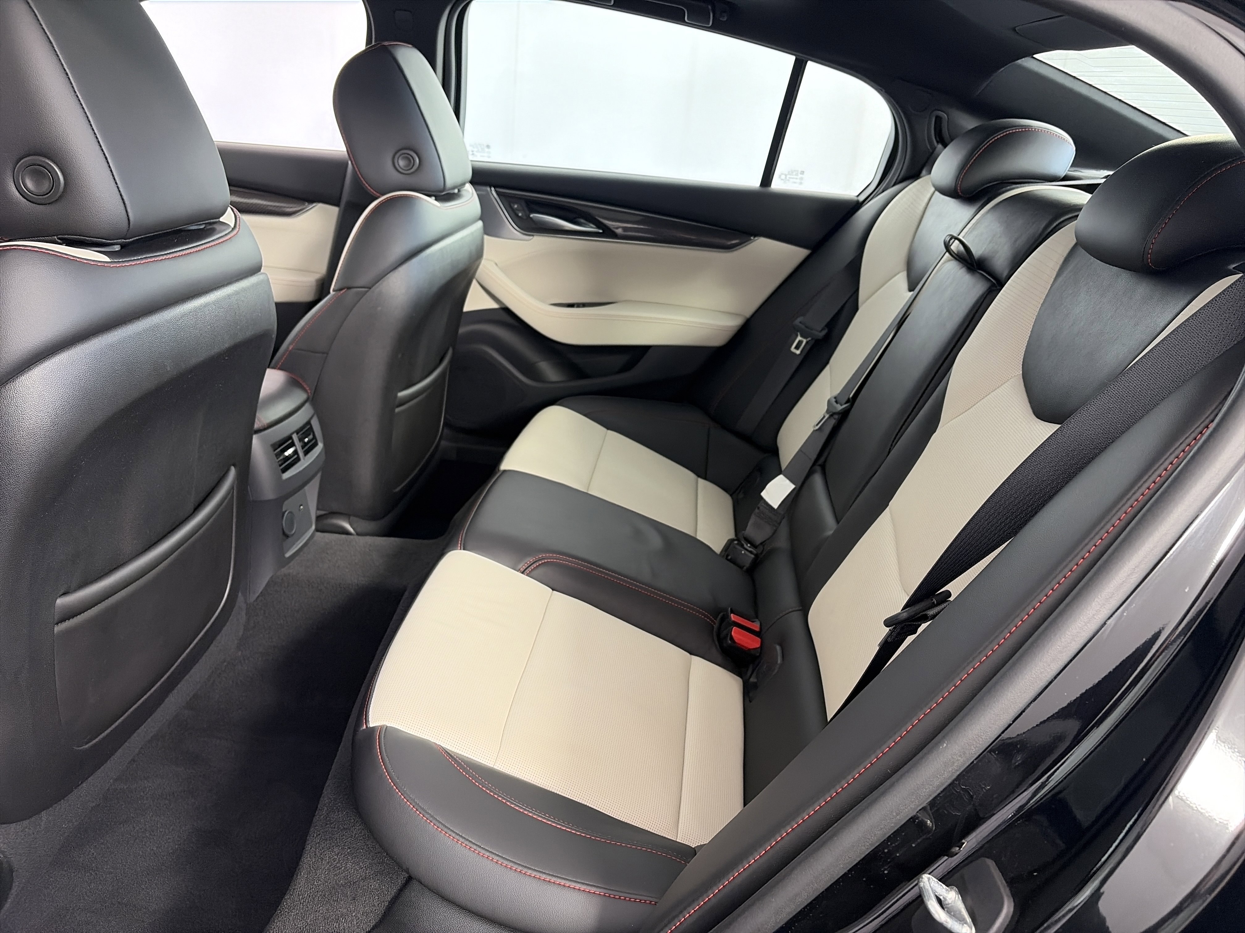 Used 2020 Cadillac CT5 Sport w/ Parking Package AWD/4WD image 7