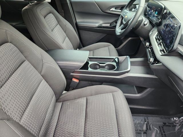 Used 2025 Chevrolet Equinox LT w/ Safety and Technology Package image 19