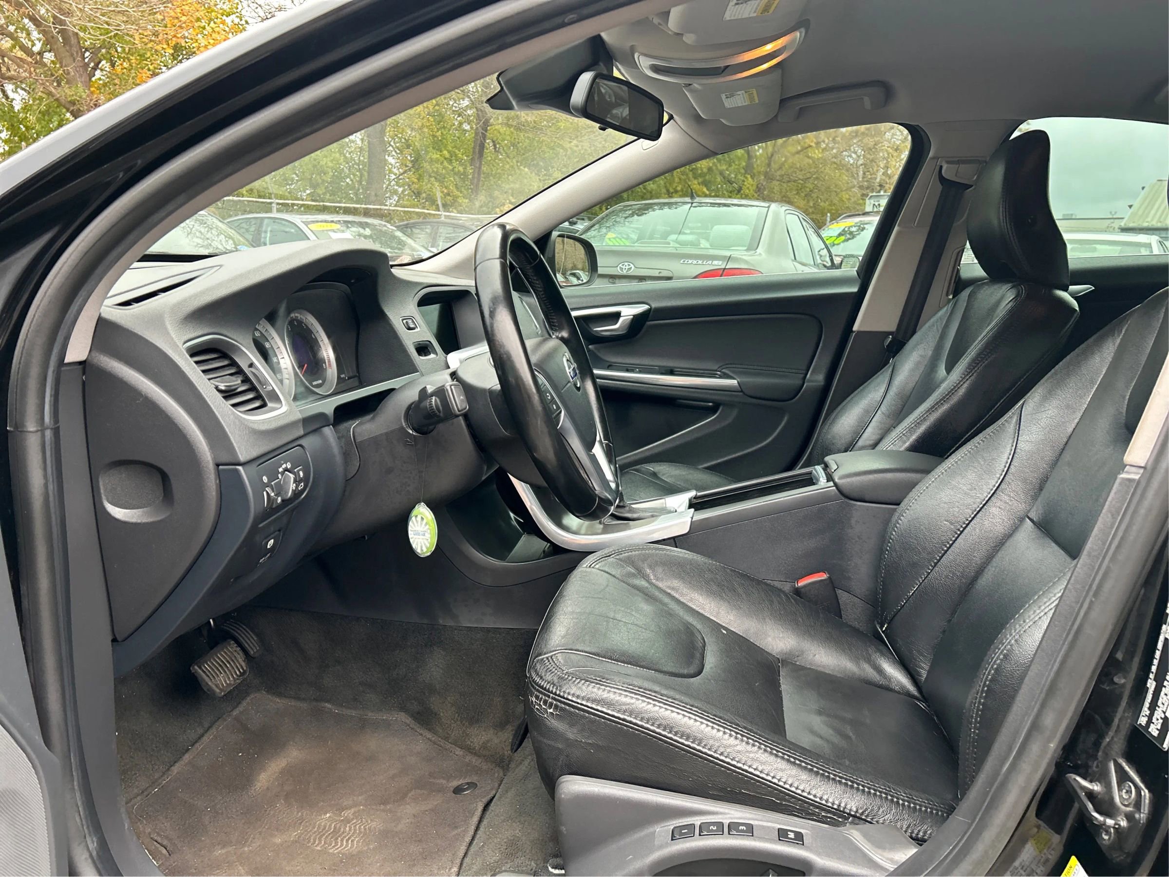 Used 2013 Volvo S60 T5 image 10