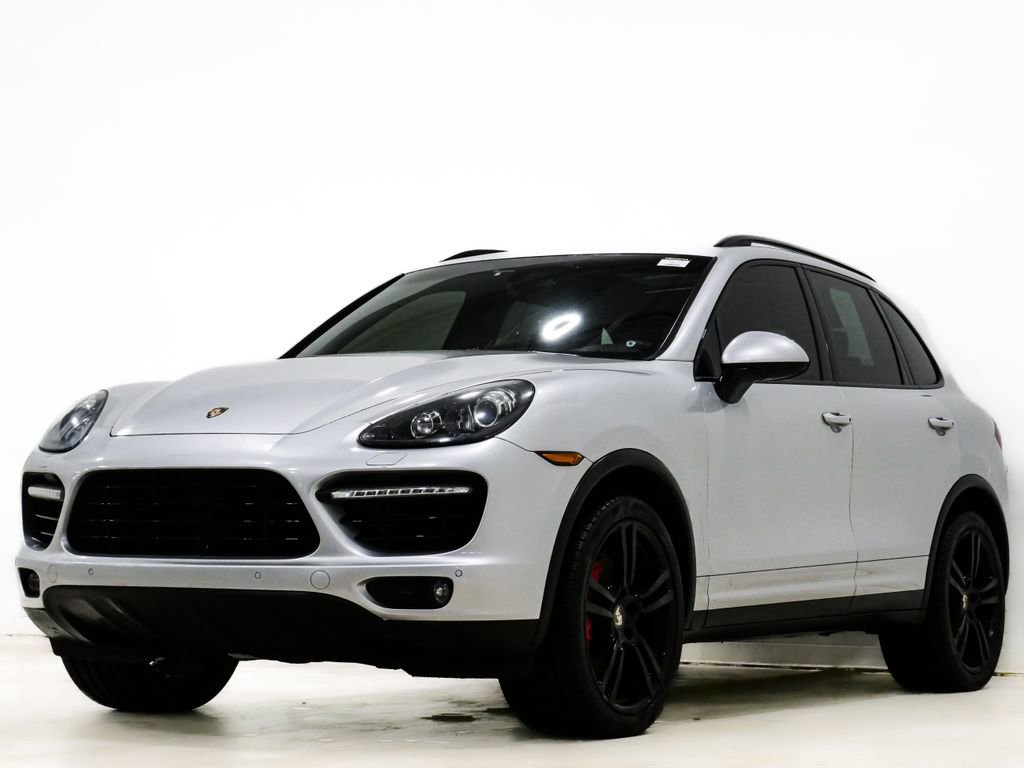 Used 2014 Porsche Cayenne Turbo image 3