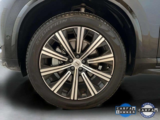 Used 2025 Volvo XC90 B6 Plus image 31
