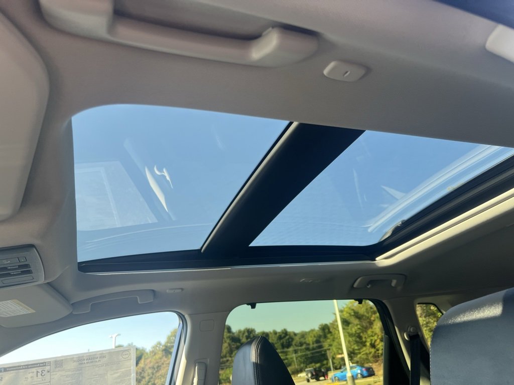 New 2026 Nissan Rogue Platinum image 24