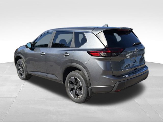Used 2026 Nissan Rogue SV FWD image 3