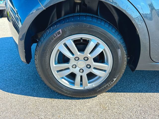 Used 2015 Chevrolet Sonic LT FWD image 30