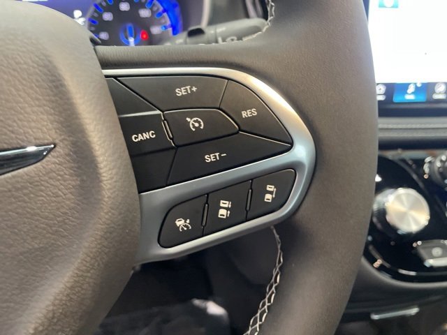New 2026 Chrysler Pacifica Select image 16