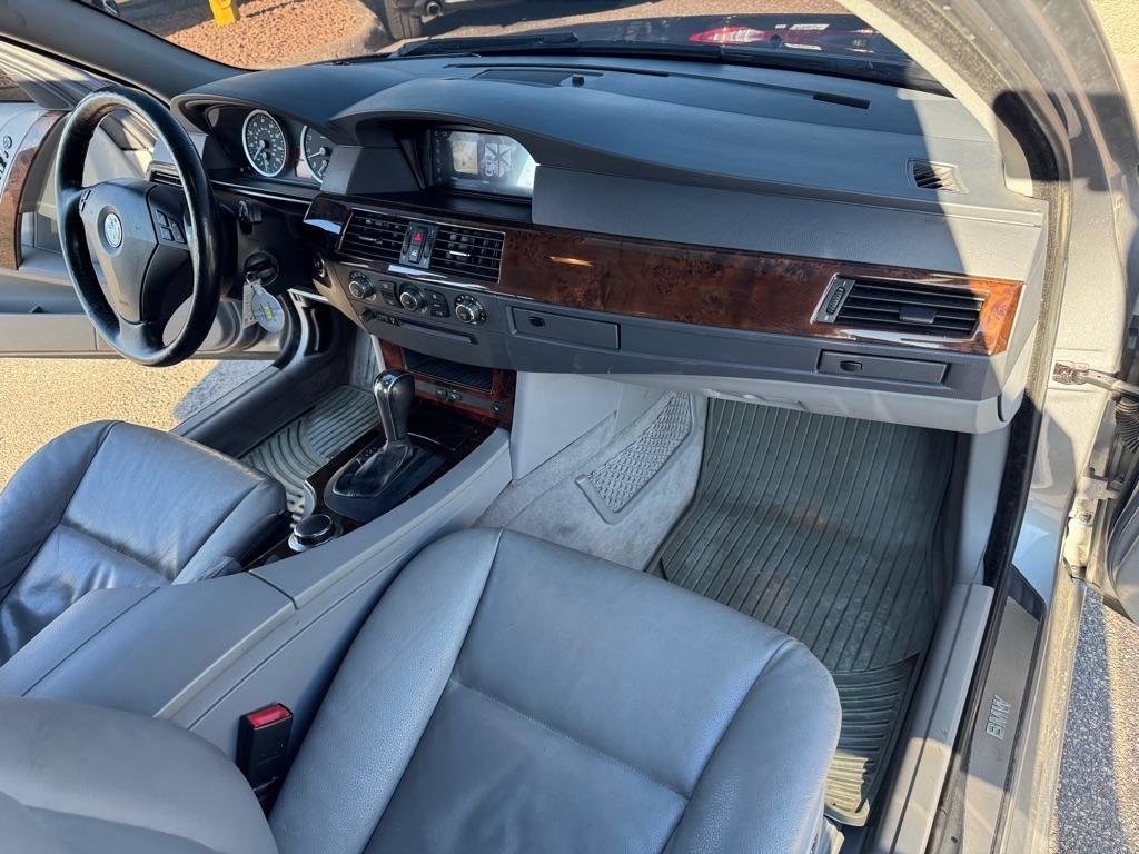 Used 2007 BMW 525xi Sedan image 25