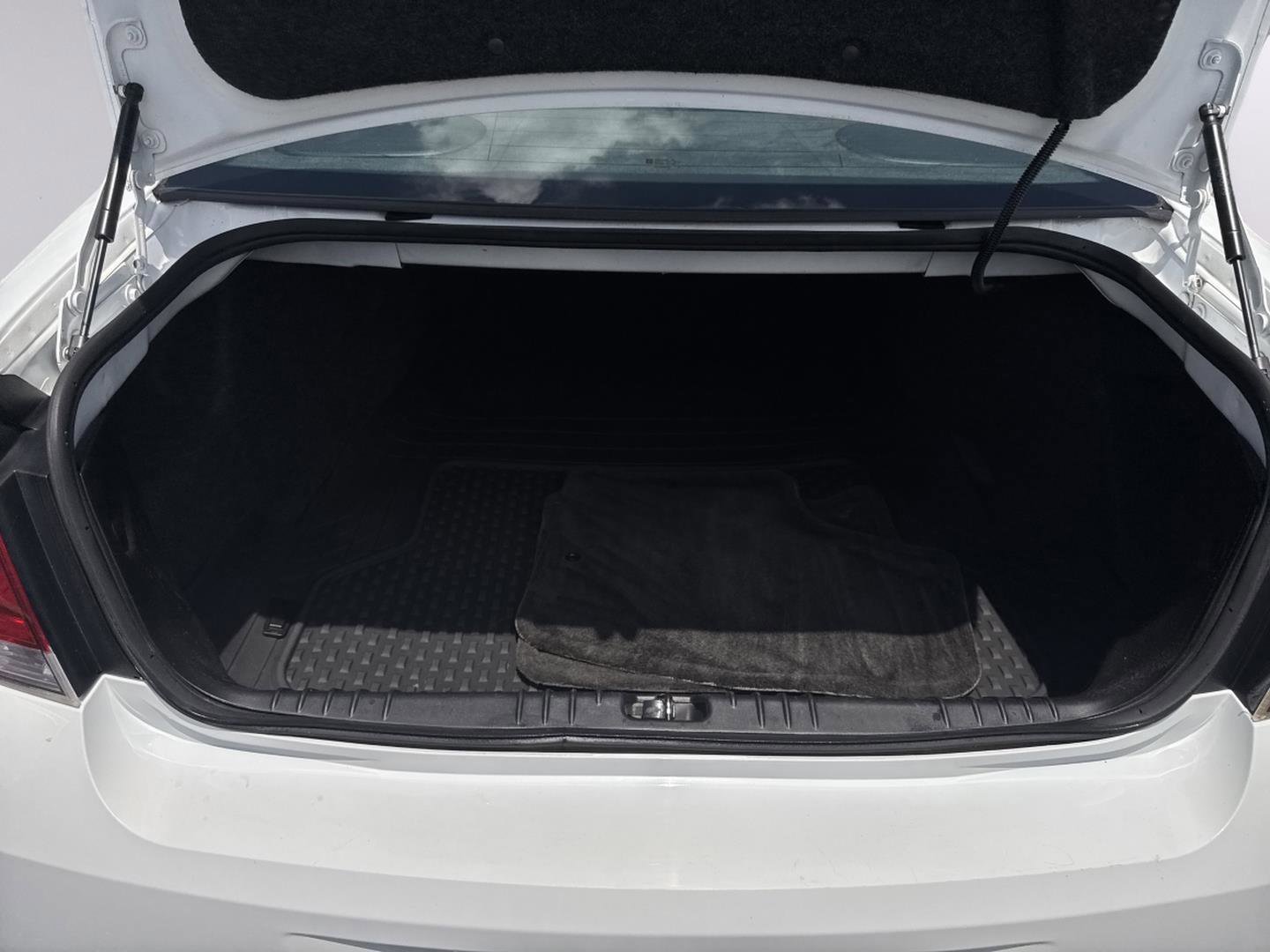 Used 2015 Chevrolet Impala LT w/ LT Sunroof Package FWD image 30