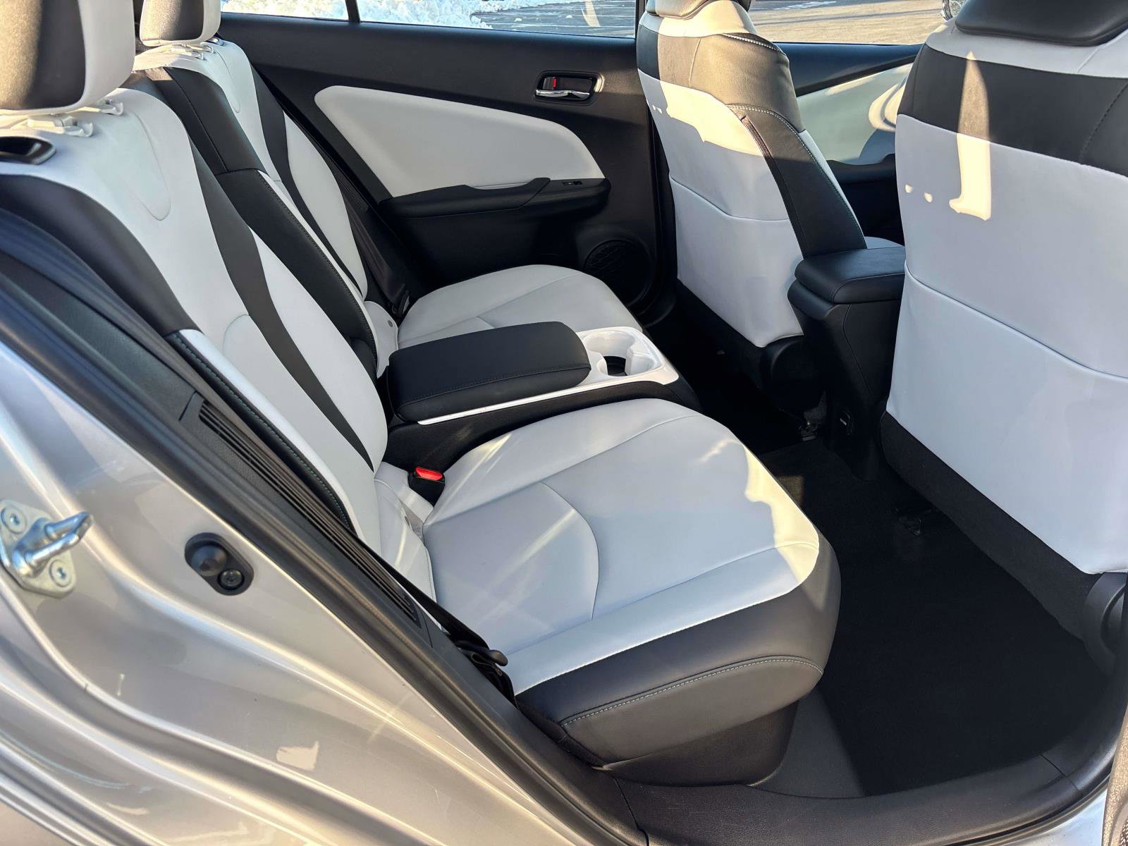 Used 2017 Toyota Prius Prime Premium w/ Carpet Mat Package FWD image 12