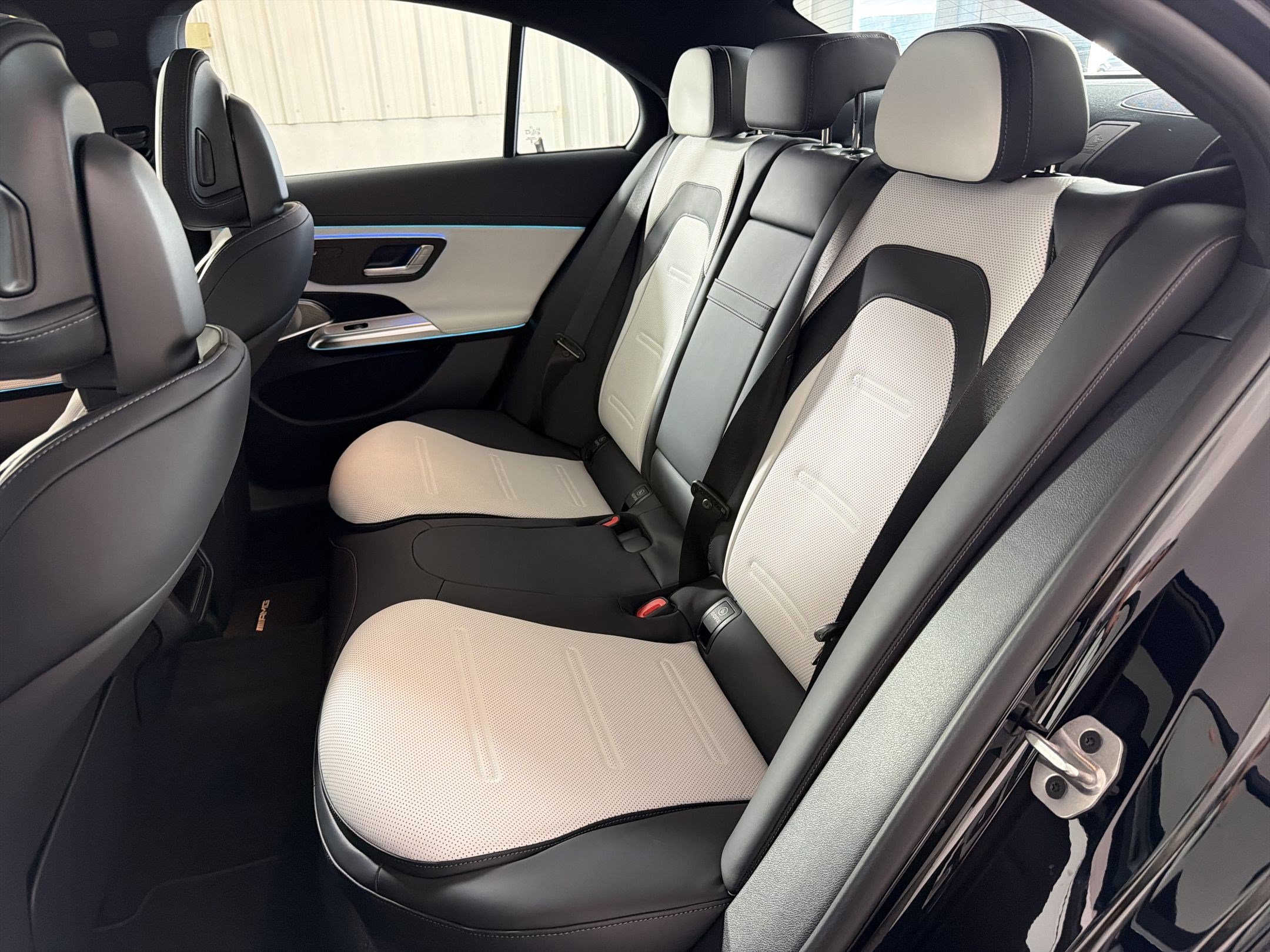 New 2026 Mercedes-Benz E 53 AMG e 4MATIC Sedan image 15