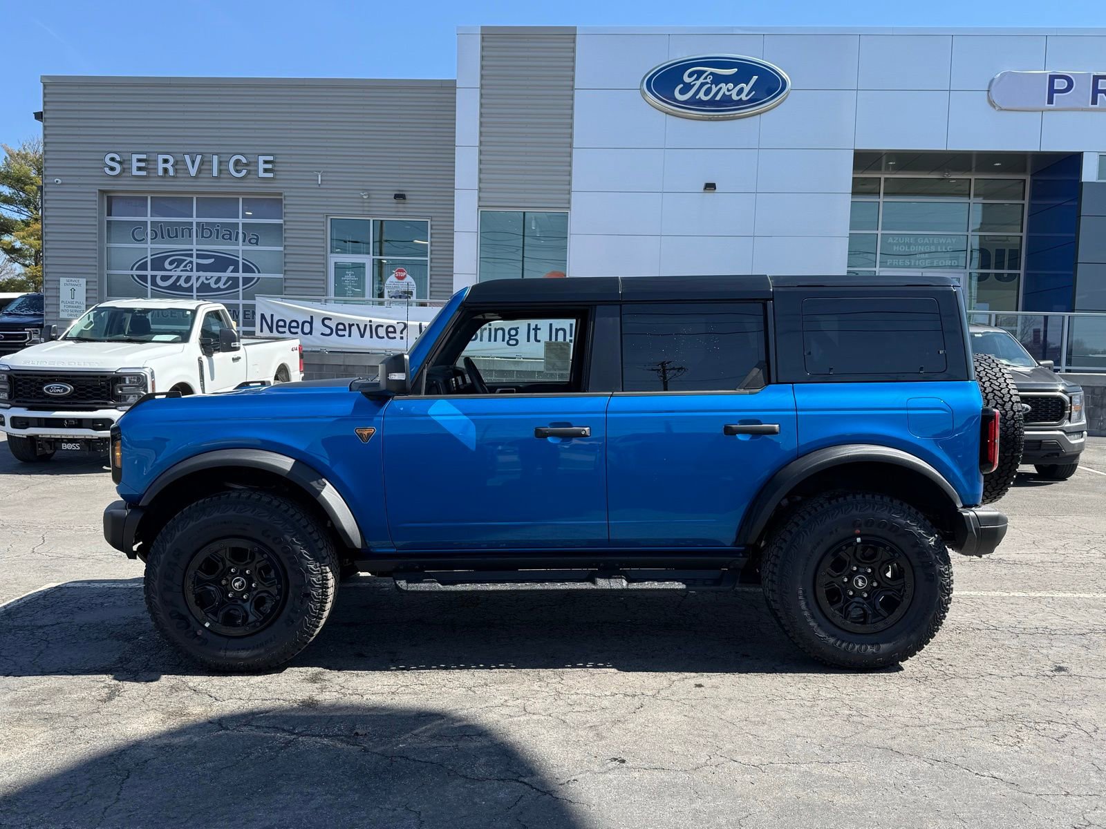 New 2025 Ford Bronco Badlands image 3