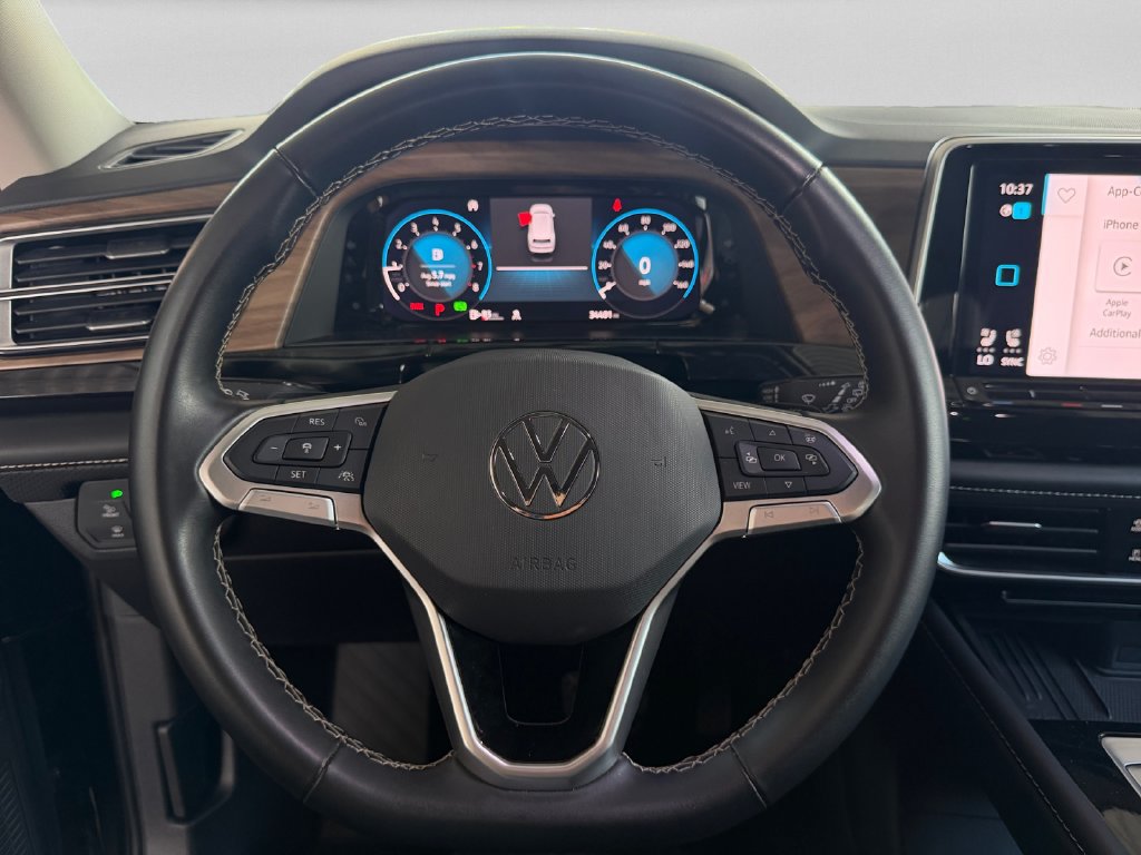 Used 2025 Volkswagen Atlas SE FWD image 12