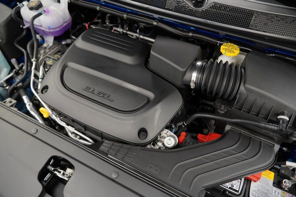 New 2026 Chrysler Pacifica Select w/ S Appearance Package image 36