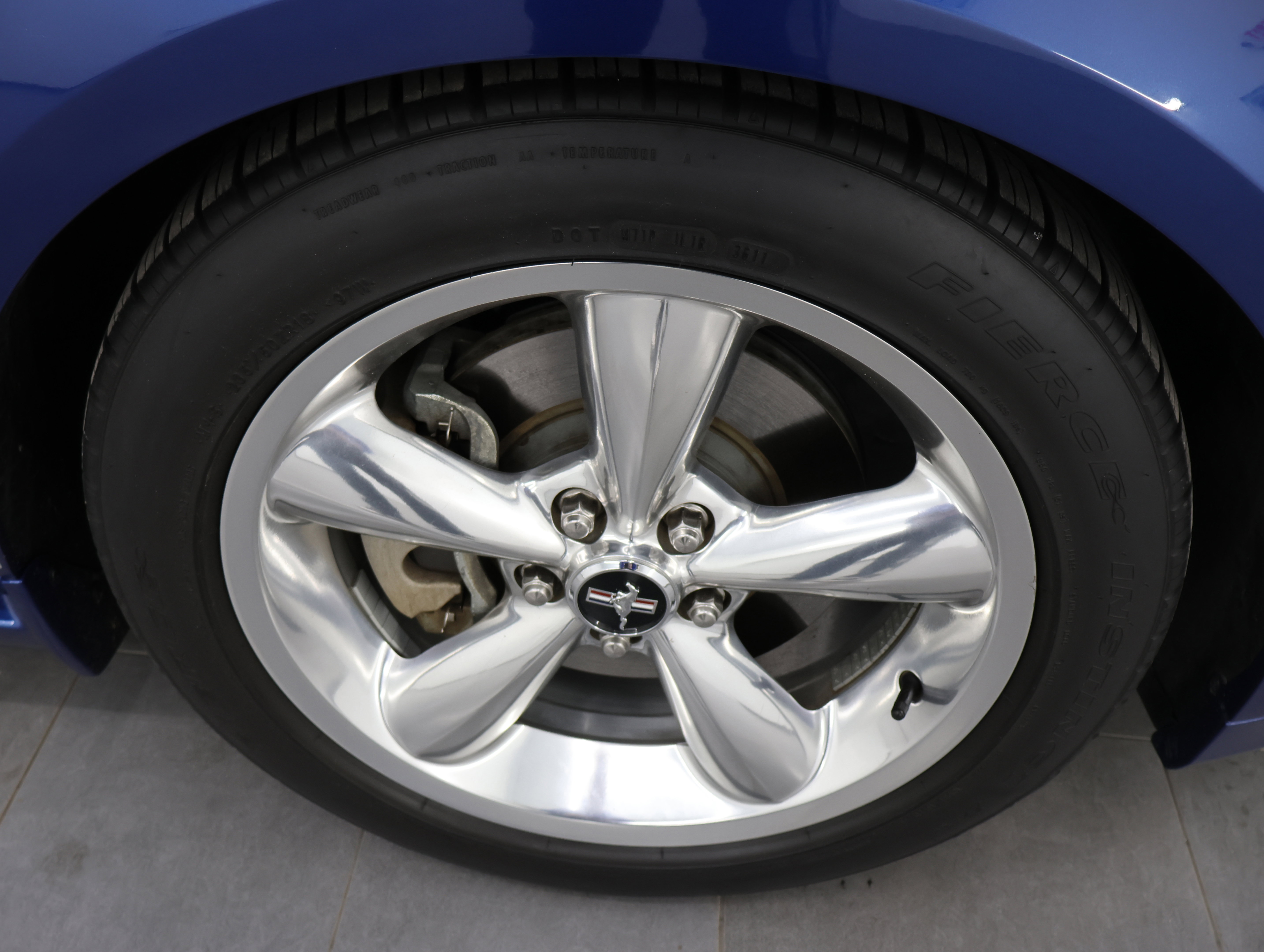 Used 2008 Ford Mustang GT RWD image 3