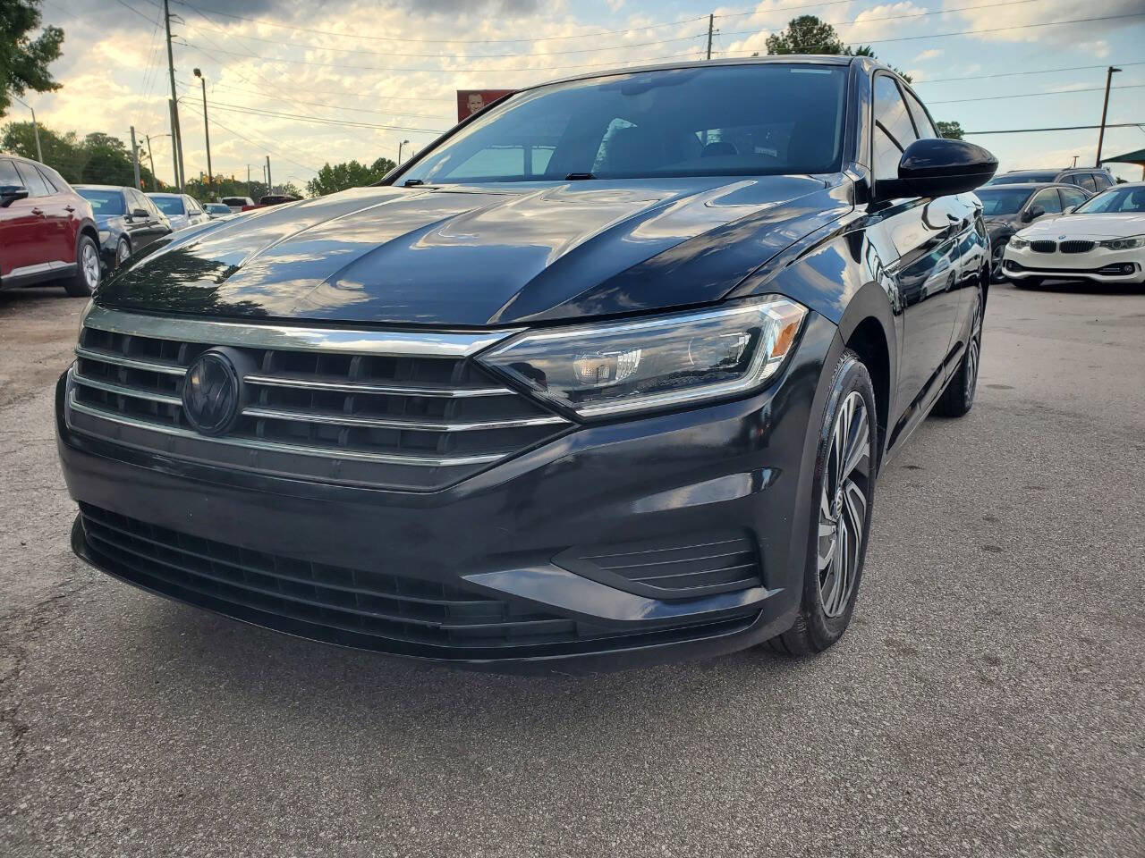 Used 2020 Volkswagen Jetta SEL FWD image 3