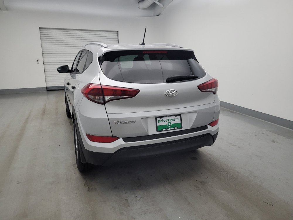 Used 2016 Hyundai Tucson SE w/ Option Group 02 FWD image 6