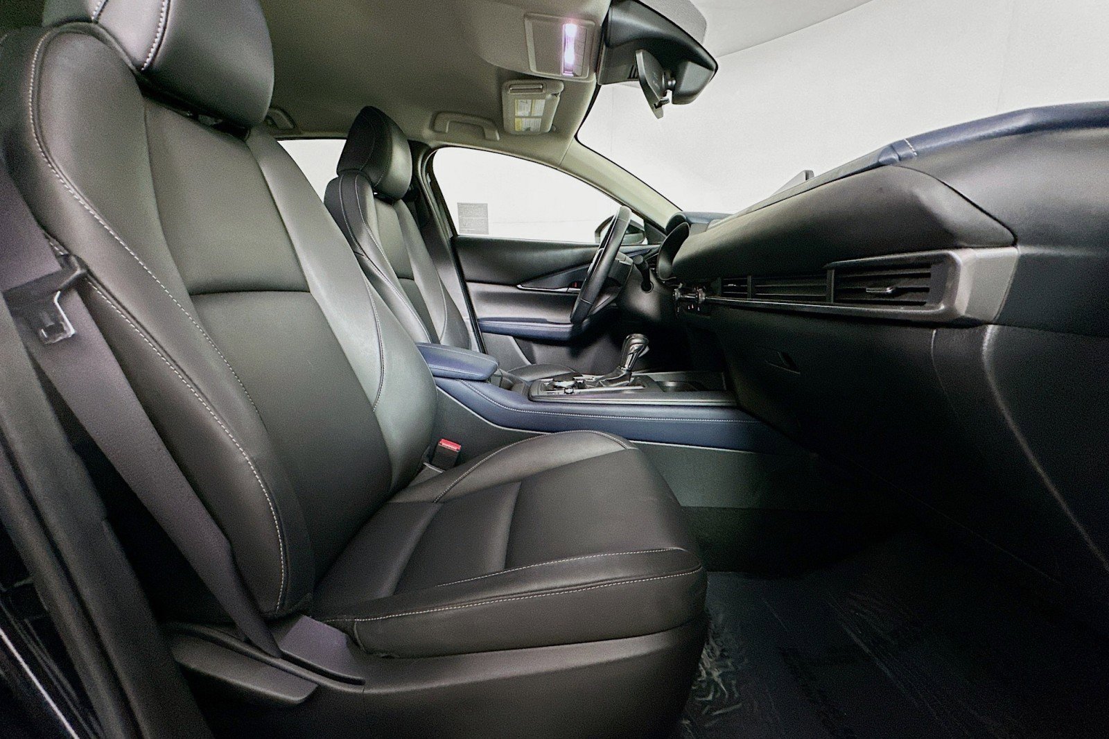 Used 2020 MAZDA CX-30 FWD w/ Select Package image 8