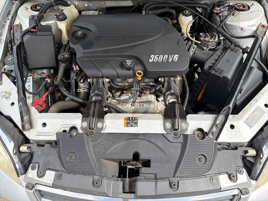 Used 2011 Chevrolet Impala LS FWD image 13