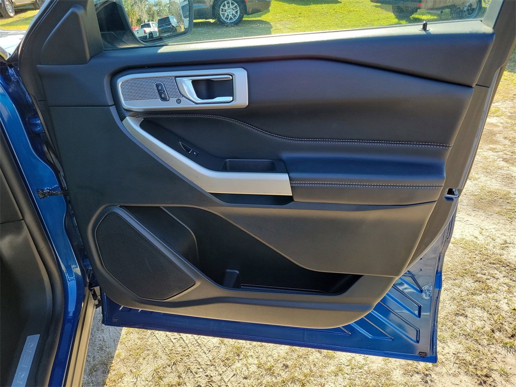 Used 2023 Ford Explorer Limited w/ Equipment Group 301A image 40