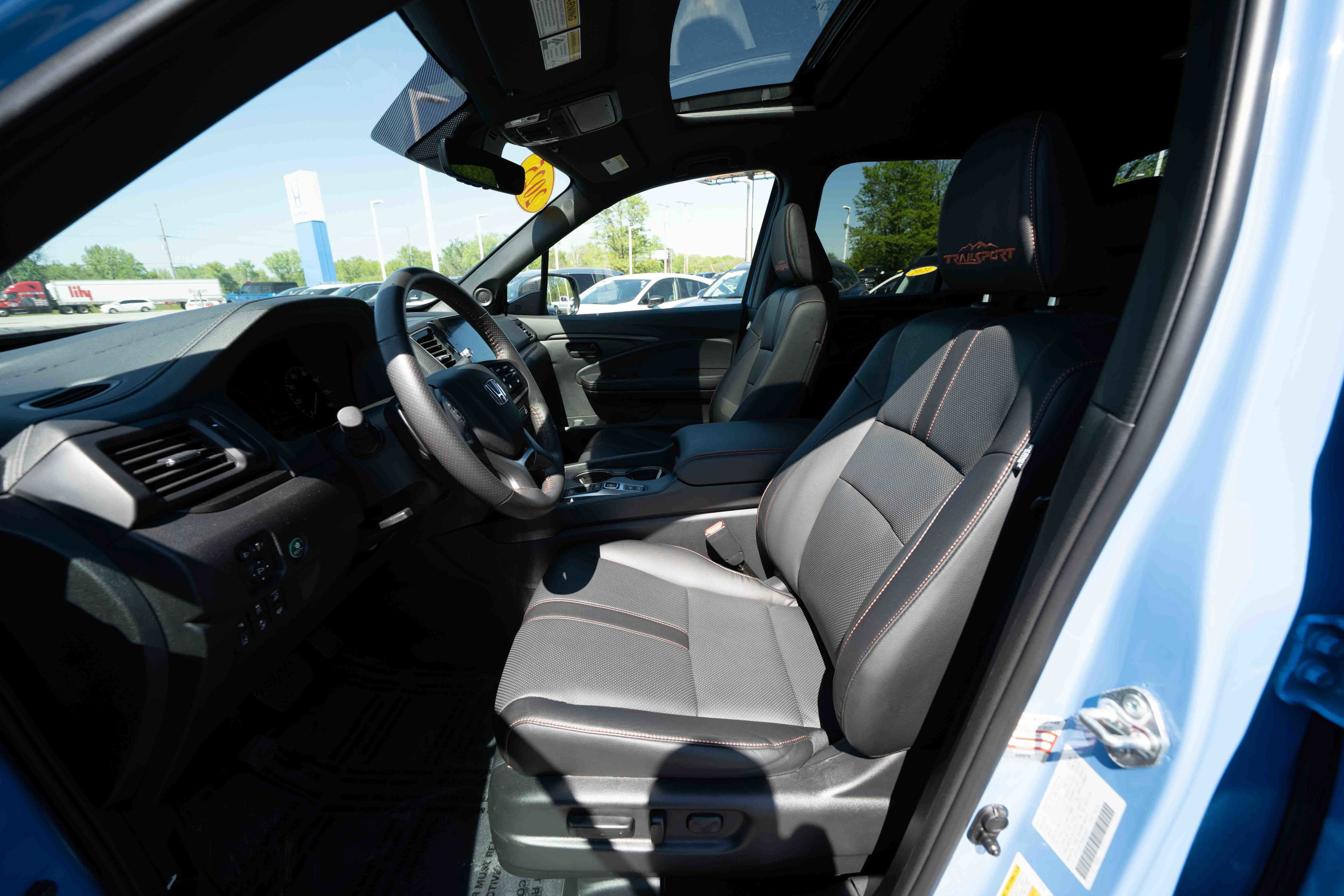 Used 2025 Honda Ridgeline TrailSport+ image 9
