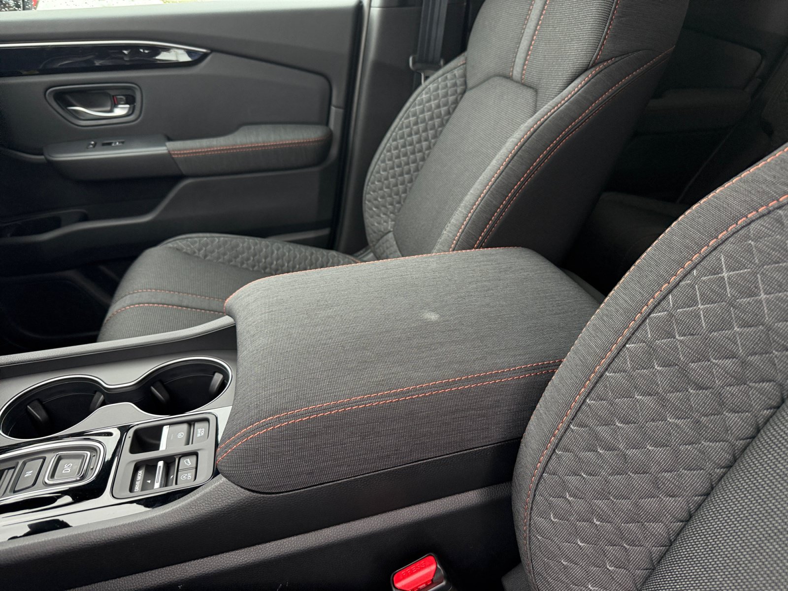 New 2026 Honda Pilot Sport image 14