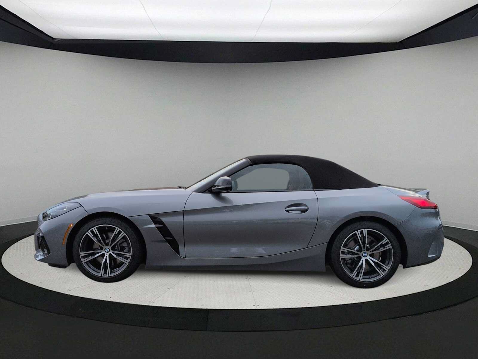 New 2026 BMW Z4 M40i w/ Premium Package RWD image 5