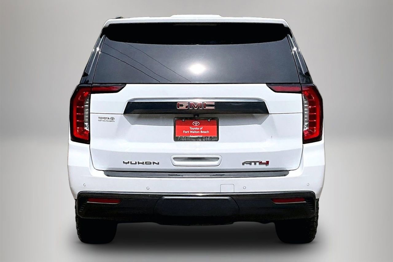 Used 2023 GMC Yukon XL AT4 w/ AT4 Premium Package AWD/4WD image 6