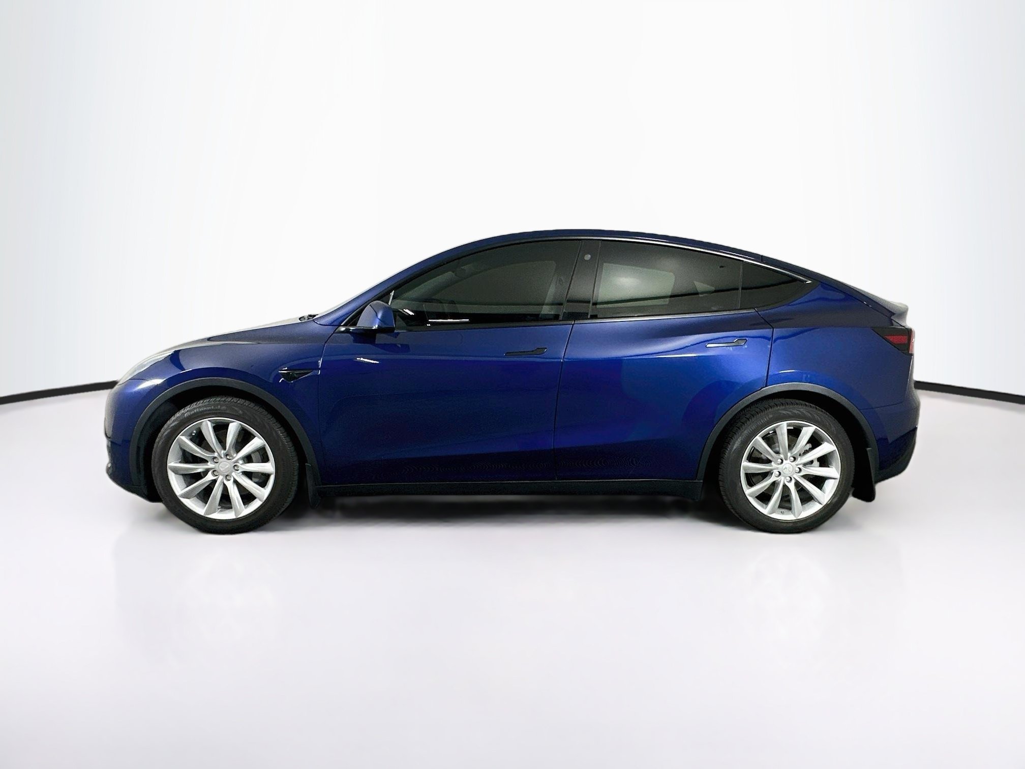 Used 2021 Tesla Model Y Long Range AWD/4WD image 4
