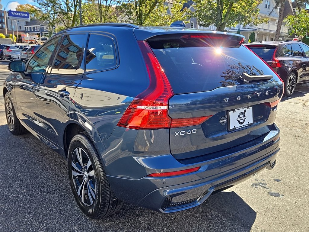 Certified 2024 Volvo XC60 B5 Core w/ Climate Package AWD/4WD image 17