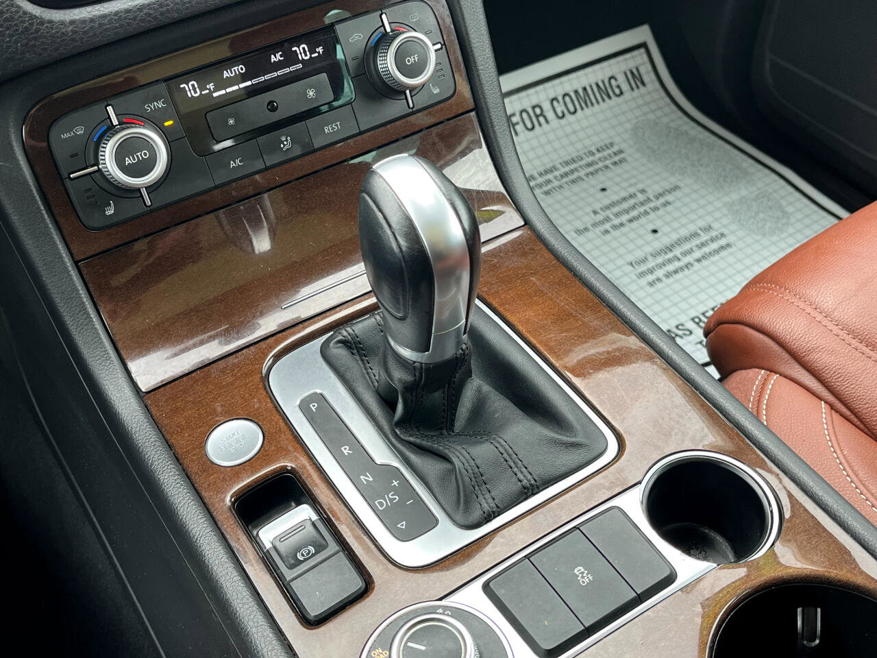 Used 2015 Volkswagen Touareg TDI image 31