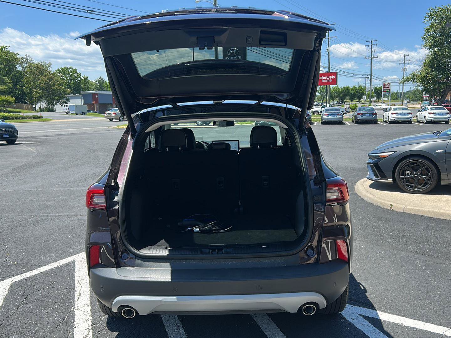 Used 2023 Ford Escape SE w/ PHEV Premium Package FWD image 10