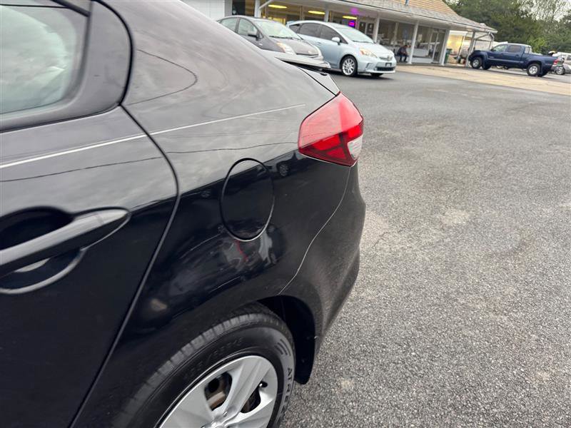 Used 2018 Kia Forte LX image 16