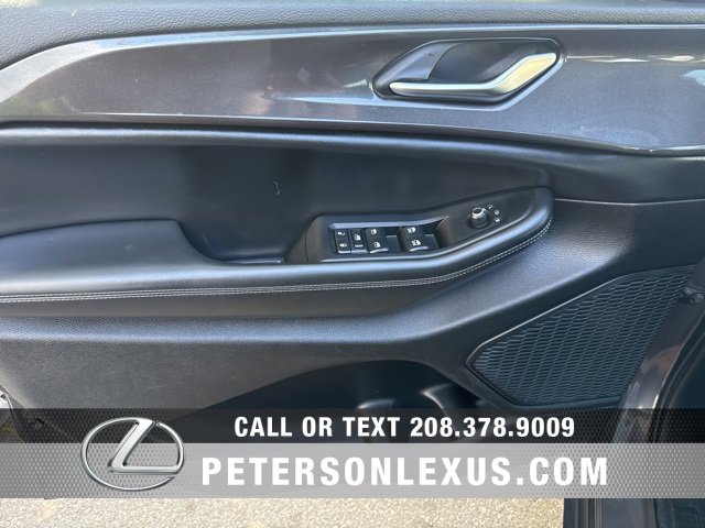 Used 2023 Jeep Grand Cherokee L Laredo image 19