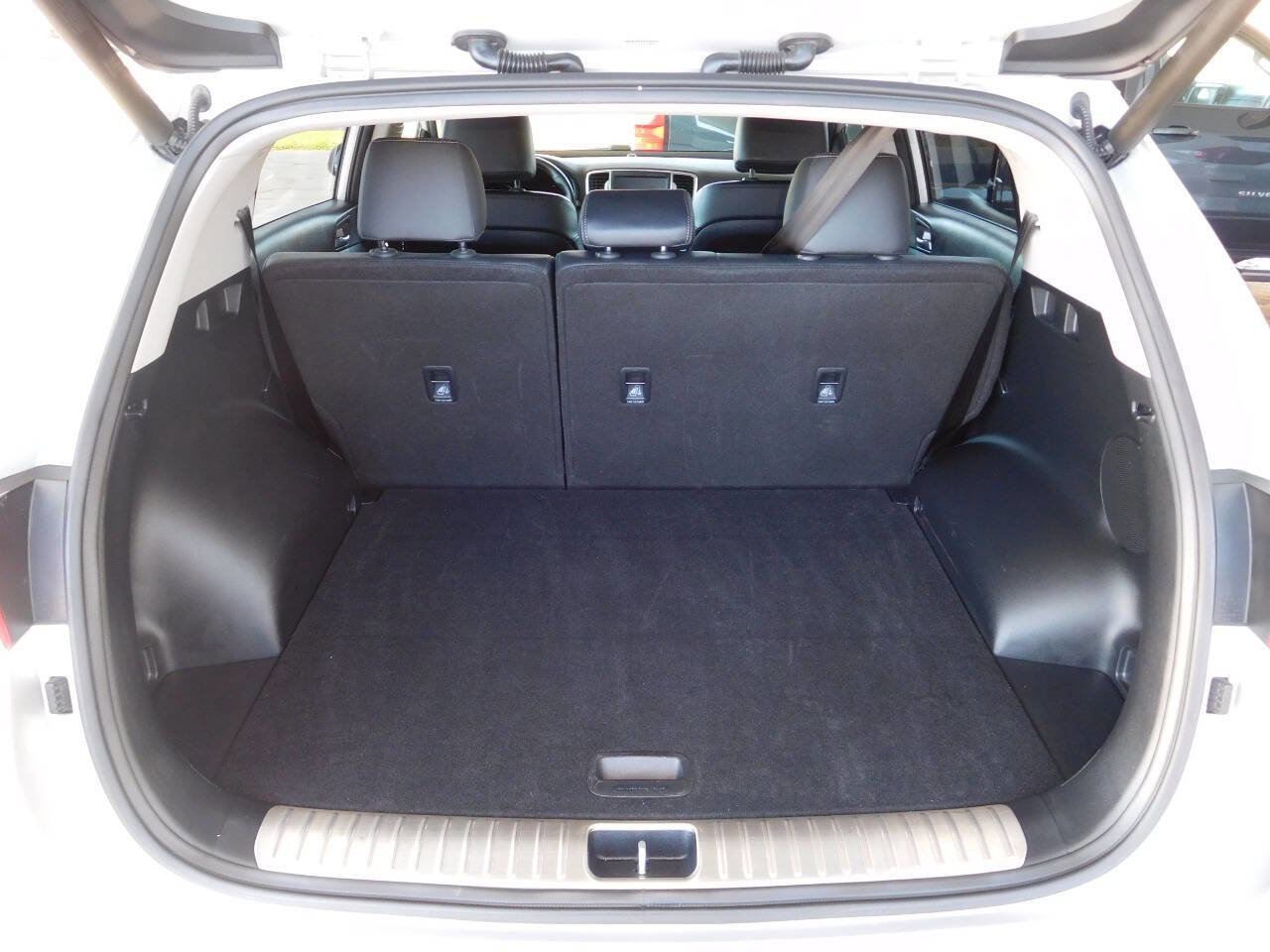 Used 2018 Kia Sportage SX image 8